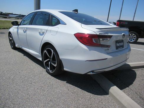 Used 2022 Honda Accord Sport image 7
