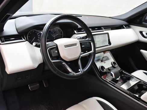 Used 2023 Land Rover Range Rover Velar R-Dynamic S image 18