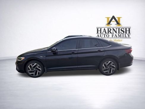 Used 2023 Volkswagen Jetta SEL FWD image 4