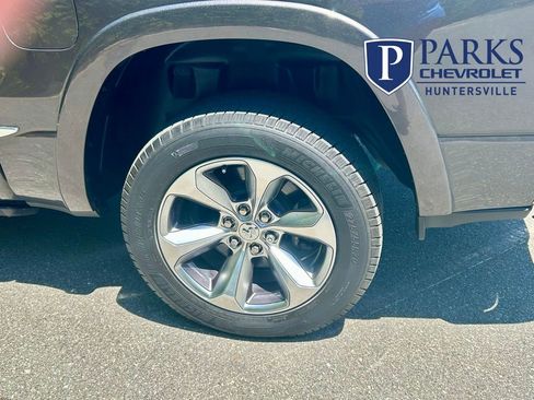 Used 2019 RAM 1500 Limited image 32