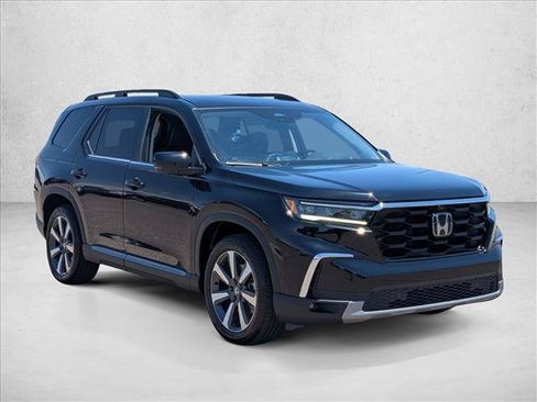 Used 2023 Honda Pilot Elite image 3
