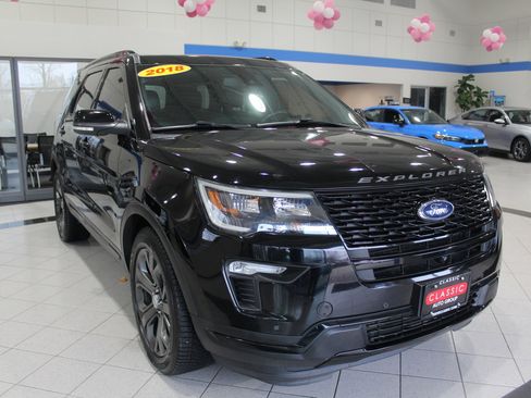 Used 2018 Ford Explorer Sport w/ Equipment Group 401A image 3