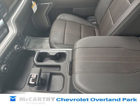 Used 2026 Chevrolet Silverado 1500 High Country w/ Midnight Edition AWD/4WD image 21