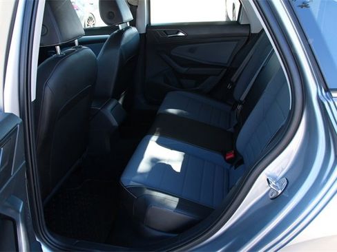 Certified 2025 Volkswagen Jetta SE image 27