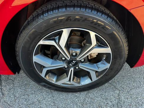 Used 2021 Kia Forte LXS FWD image 9
