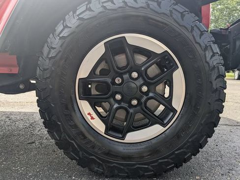 Used 2018 Jeep Wrangler Unlimited Rubicon AWD/4WD image 31