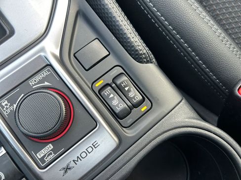 Used 2024 Subaru Forester Premium image 37