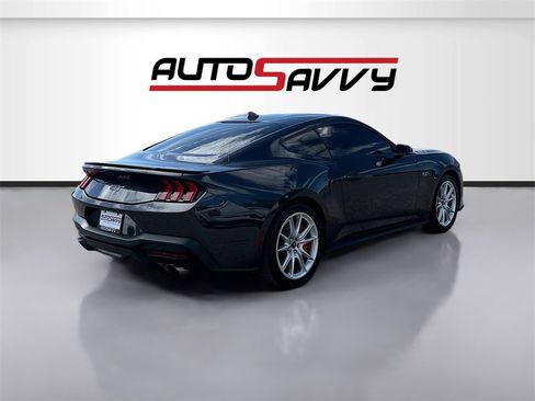 Used 2024 Ford Mustang GT Premium image 7