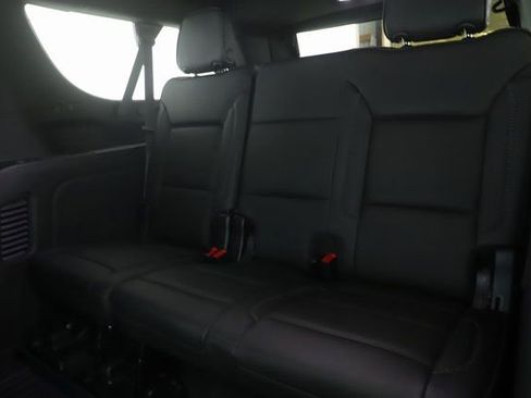 Used 2024 GMC Yukon XL Denali image 30