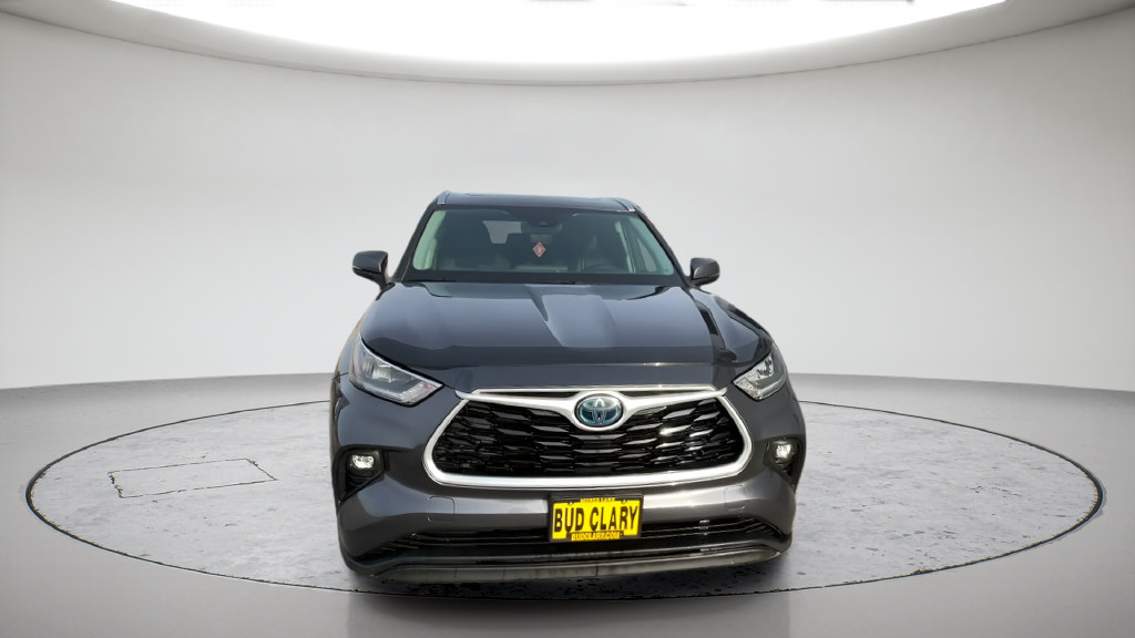 Certified 2020 Toyota Highlander XLE AWD/4WD image 2