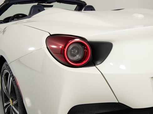 Certified 2020 Ferrari Portofino RWD image 14