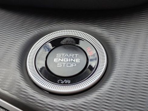 New 2025 Jeep Grand Cherokee L Altitude image 25