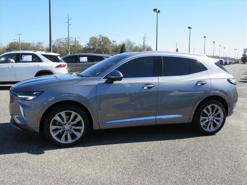 Used 2022 Buick Envision Avenir w/ Technology Package II image 4