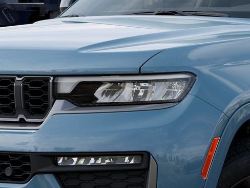 New 2026 Jeep Grand Cherokee Limited AWD/4WD image 10