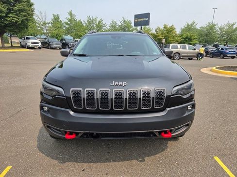 Used 2019 Jeep Cherokee Trailhawk AWD/4WD image 2