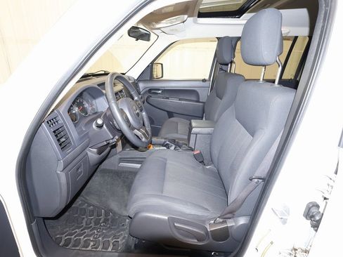 Used 2012 Jeep Liberty Sport w/ Popular Equipment Group image 12