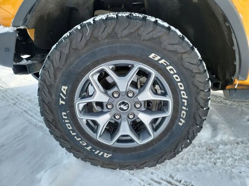 Used 2021 Ford Bronco Badlands image 10