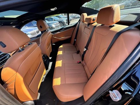Used 2023 BMW 540i w/ Convenience Package RWD image 22