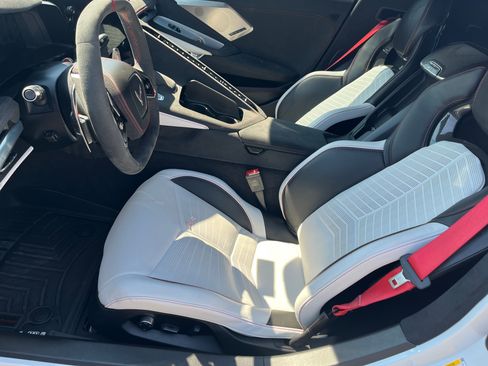 Used 2023 Chevrolet Corvette Stingray Premium Cpe RWD image 3