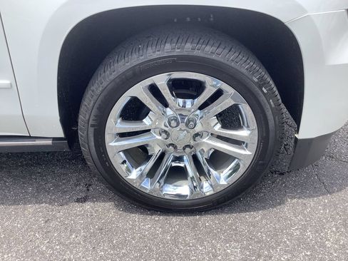 Used 2020 Chevrolet Tahoe Premier w/ Premier Plus Edition RWD image 12