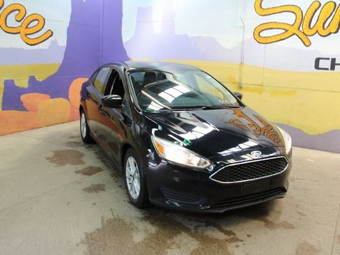 Used 2018 Ford Focus SE image 2