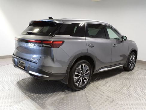 Certified 2026 INFINITI QX60 Luxe w/ Family Package AWD/4WD image 12