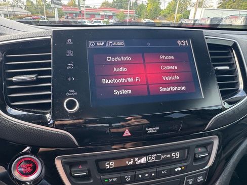 Used 2022 Honda Ridgeline Black Edition image 32