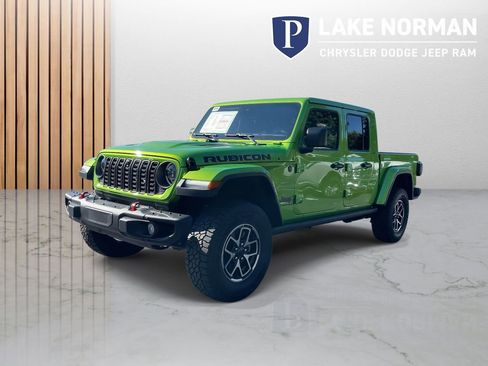 New 2025 Jeep Gladiator Rubicon image 4