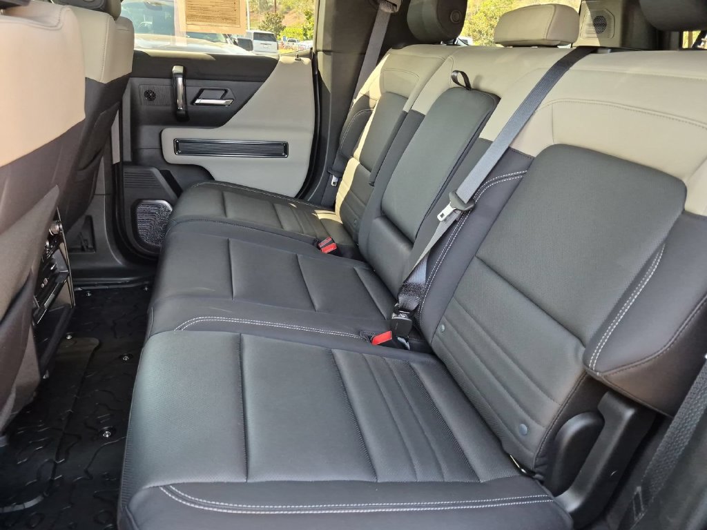 Used 2026 GMC Hummer EV SUV AWD/4WD image 18
