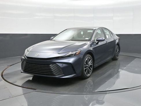 New 2026 Toyota Camry XLE FWD image 4