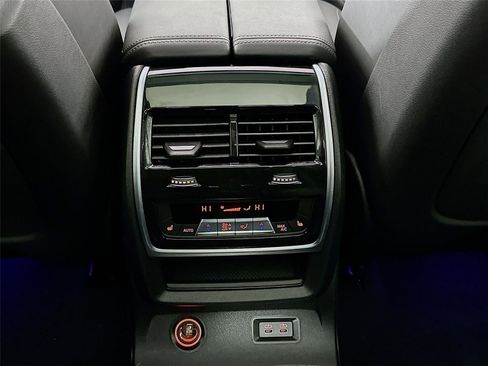 Certified 2024 BMW X7 xDrive40i w/ Executive Package image 27