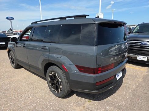 Used 2025 Hyundai Santa Fe SEL image 3