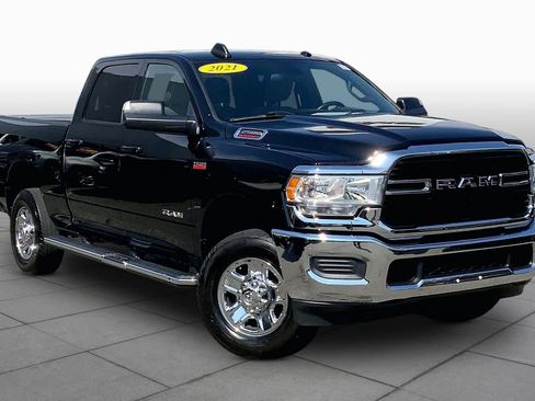Used 2021 RAM 2500 Big Horn AWD/4WD image 3