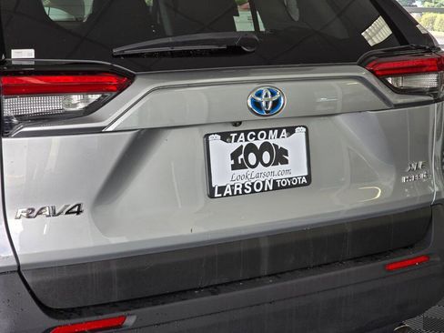 Used 2024 Toyota RAV4 XLE image 12