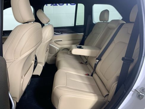 Used 2023 Jeep Grand Cherokee 4WD 4xe w/ Luxury Tech Group II image 33