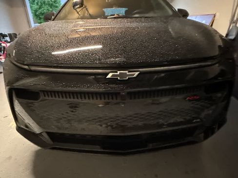 Used 2025 Chevrolet Equinox EV RS w/ Convenience Package II image 6