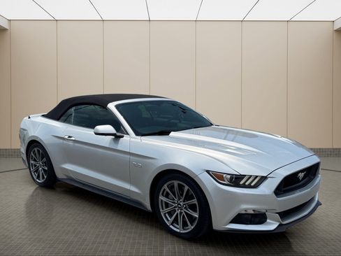 Used 2016 Ford Mustang GT Premium w/ Equipment Group 401A RWD image 2