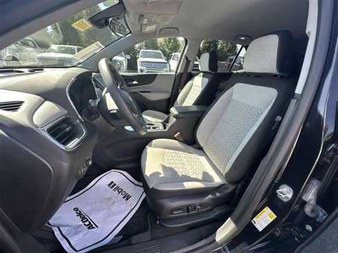 Certified 2024 Chevrolet Equinox LS w/ LS Convenience Package image 18