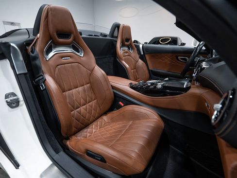 Used 2018 Mercedes-Benz AMG GT C image 32