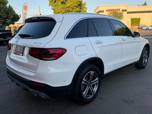 Used 2022 Mercedes-Benz GLC 300 4MATIC w/ Premium Package Lite image 14