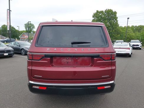 Used 2022 Jeep Wagoneer Series II AWD/4WD image 5