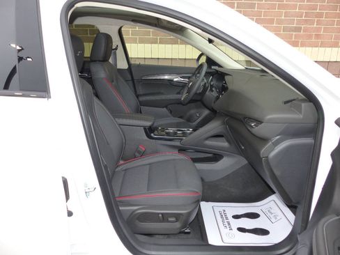 Used 2023 Buick Envision Essence w/ Sport Touring Package AWD/4WD image 41