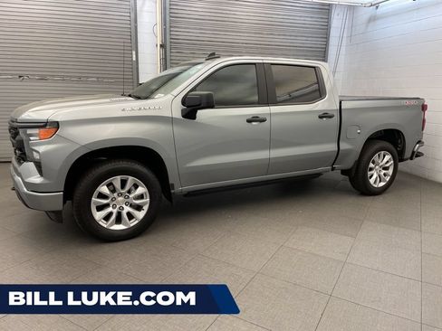 Used 2026 Chevrolet Silverado 1500 Custom AWD/4WD image 1