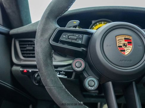 Used 2025 Porsche 911 GT3 RS image 32