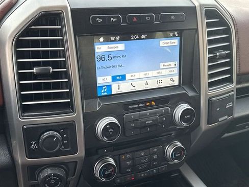 Used 2018 Ford F150 Platinum w/ Equipment Group 701A Luxury image 13