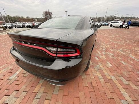 Used 2022 Dodge Charger SXT image 17