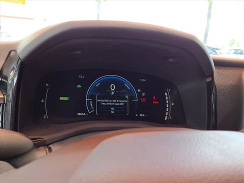 Used 2025 Toyota Camry LE image 12