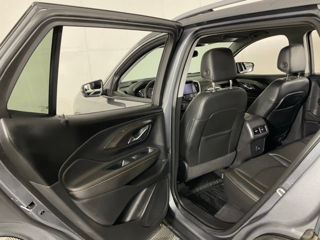 Used 2020 GMC Terrain SLT w/ LPO, Floor Liner Package FWD image 30