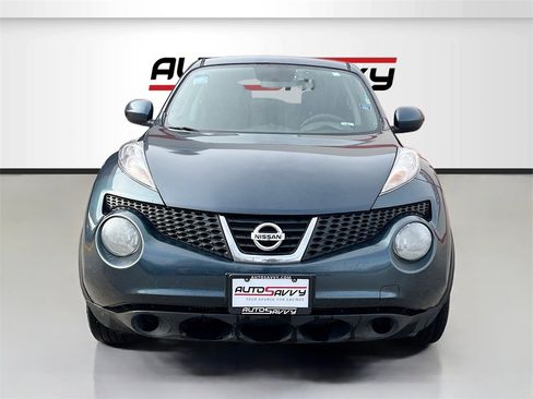 Used 2013 Nissan Juke SV image 2
