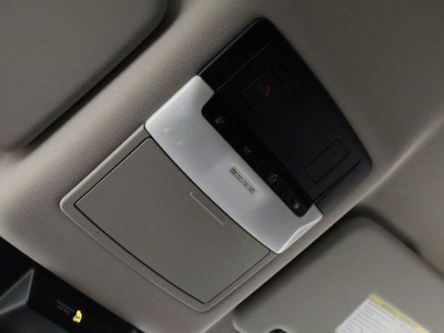 Used 2021 Nissan Rogue SV image 25